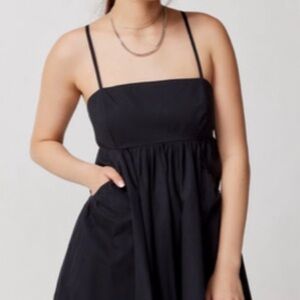 Urban Outfitters adjustable Black Babydoll Theodora Poplin Mini Dress w/ pockets